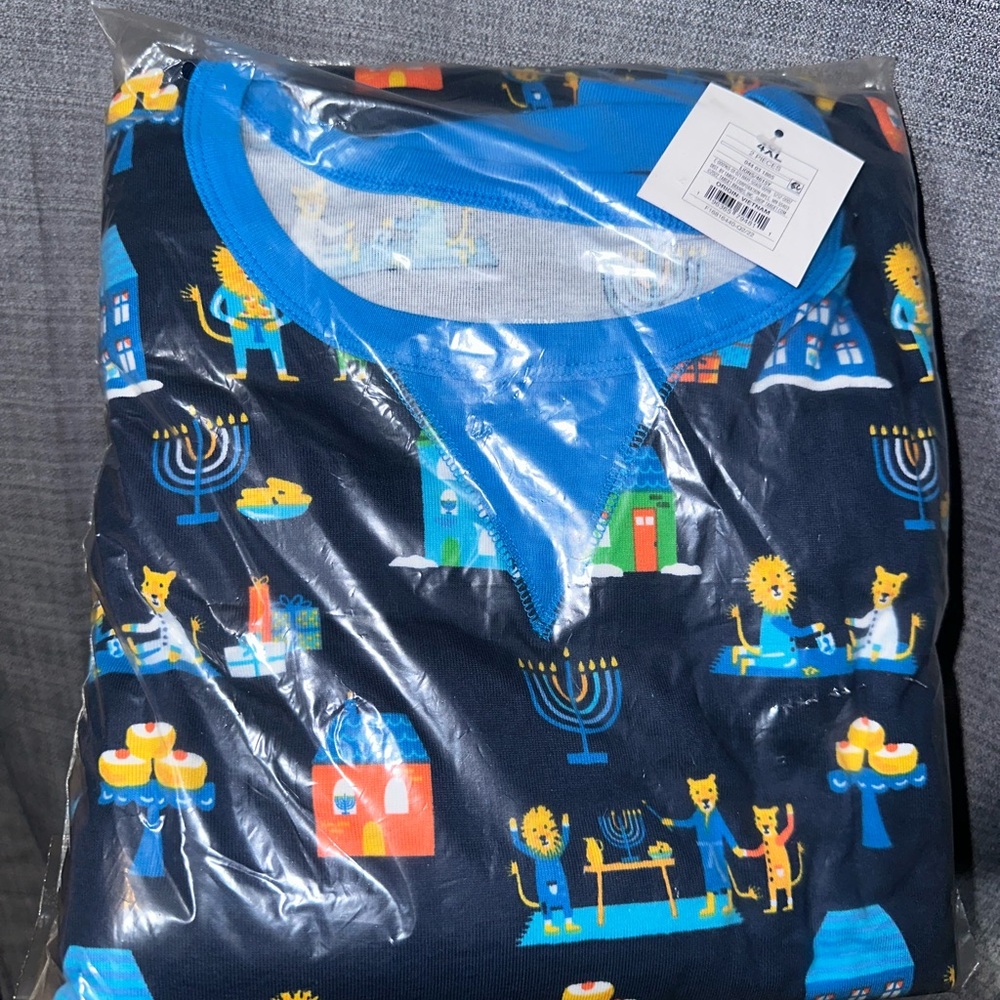Women’s plus size pjs 4X Hanukkah  Closet Closing. No reasonable offer refused